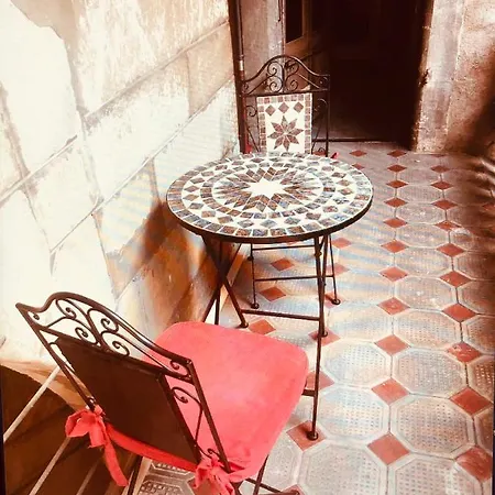 L'ami De Passage, Le Prieure * Orbe